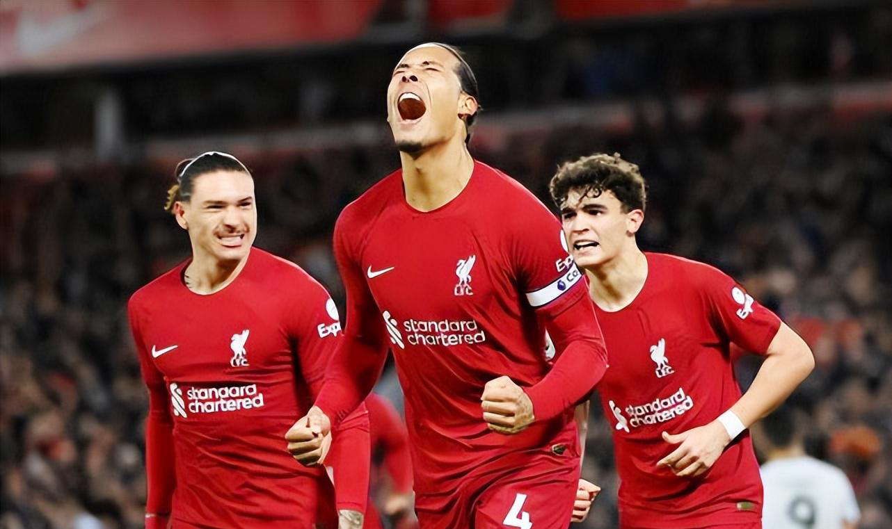 包含斯图加特连胜，积分榜位置稳固在中游的词条