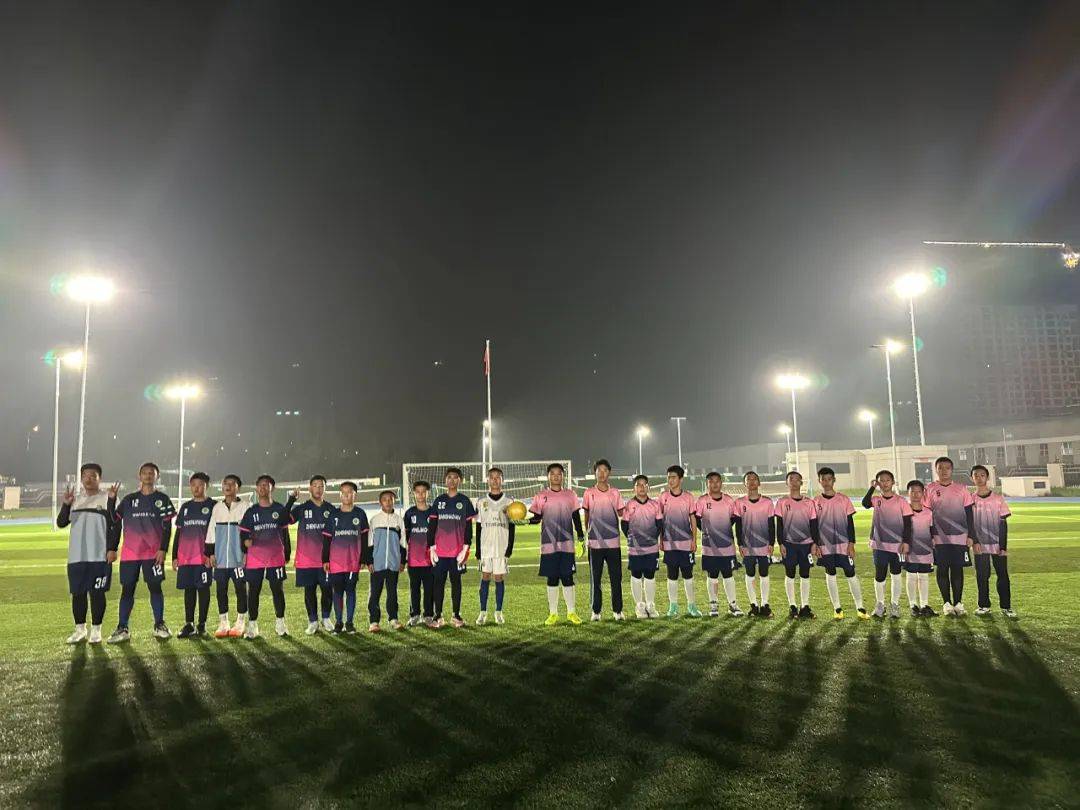 开云体育官网-包含球队主场气氛火爆，助威声不绝于耳的词条